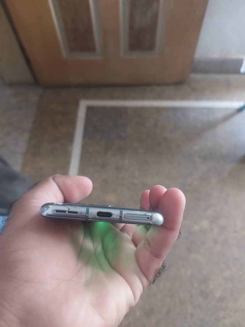 One Plus 10 Pro 5