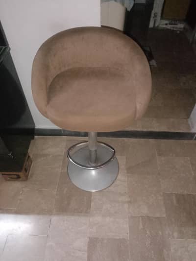 hiderolic chairs fresh condition 10 by 9 .