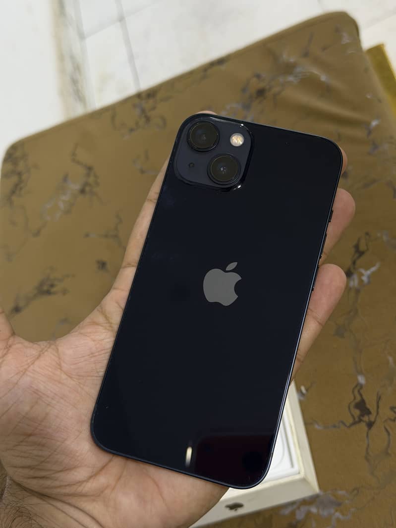 Apple iPhone 13 0