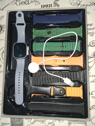 smart watch ultra 3 with 7 covers +box and charger
