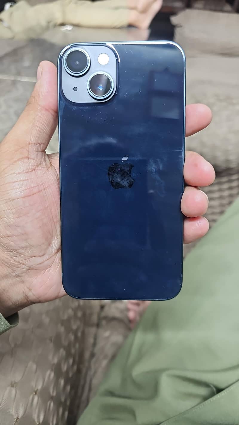 Apple iPhone 13 4