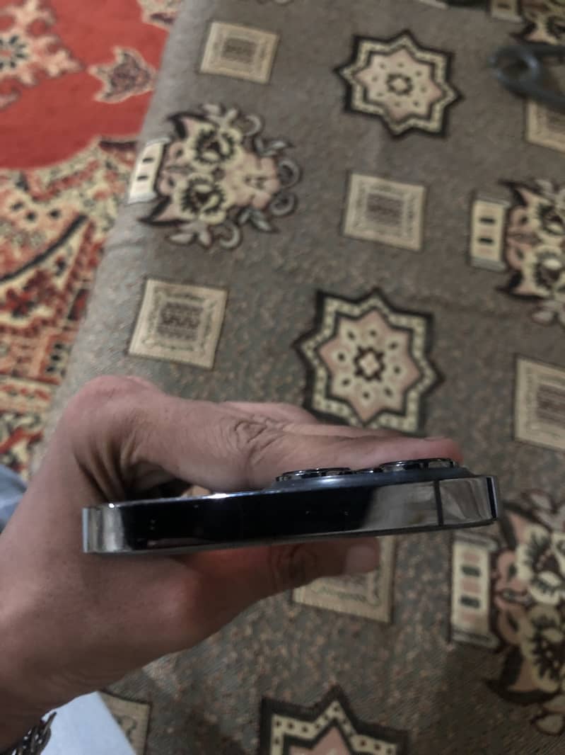 Apple iPhone 13 Pro 14
