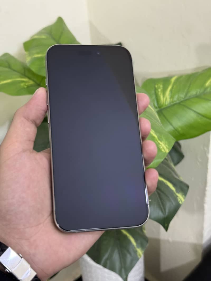 Apple iPhone 15 Pro 11