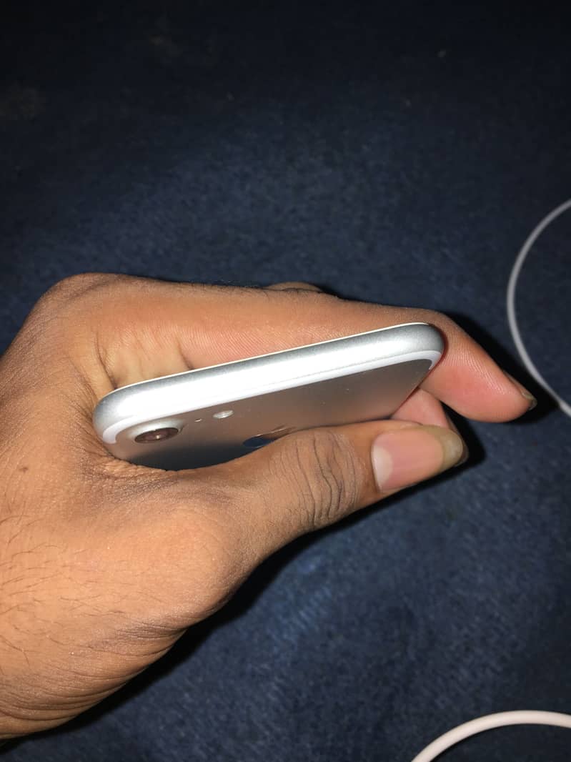 Apple iPhone 7 6