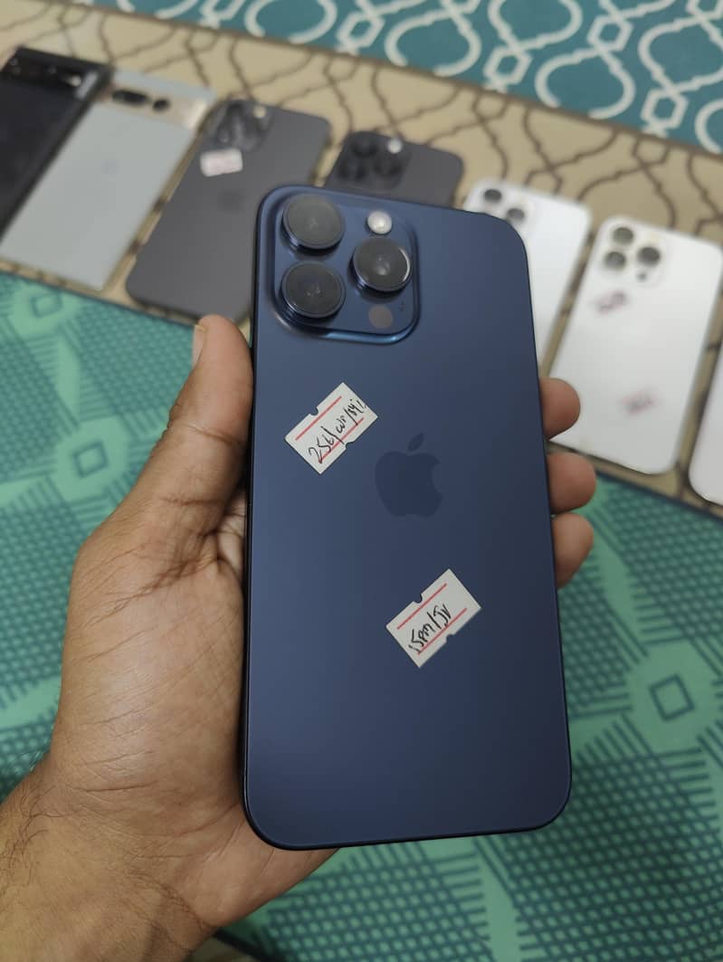 Apple iPhone 15 Pro Max 0