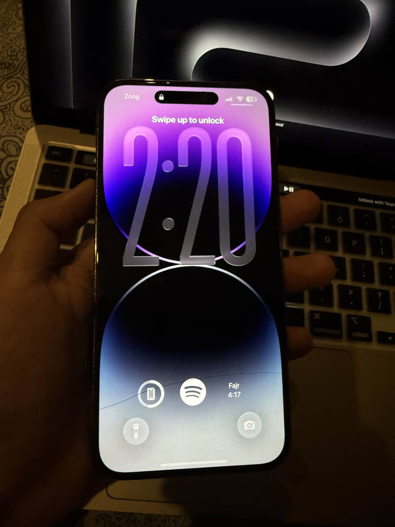 Apple iPhone 14 Pro Max 1