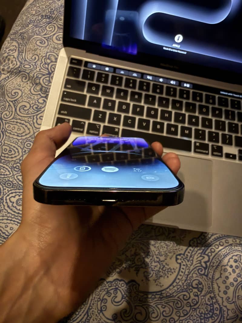 Apple iPhone 14 Pro Max 2