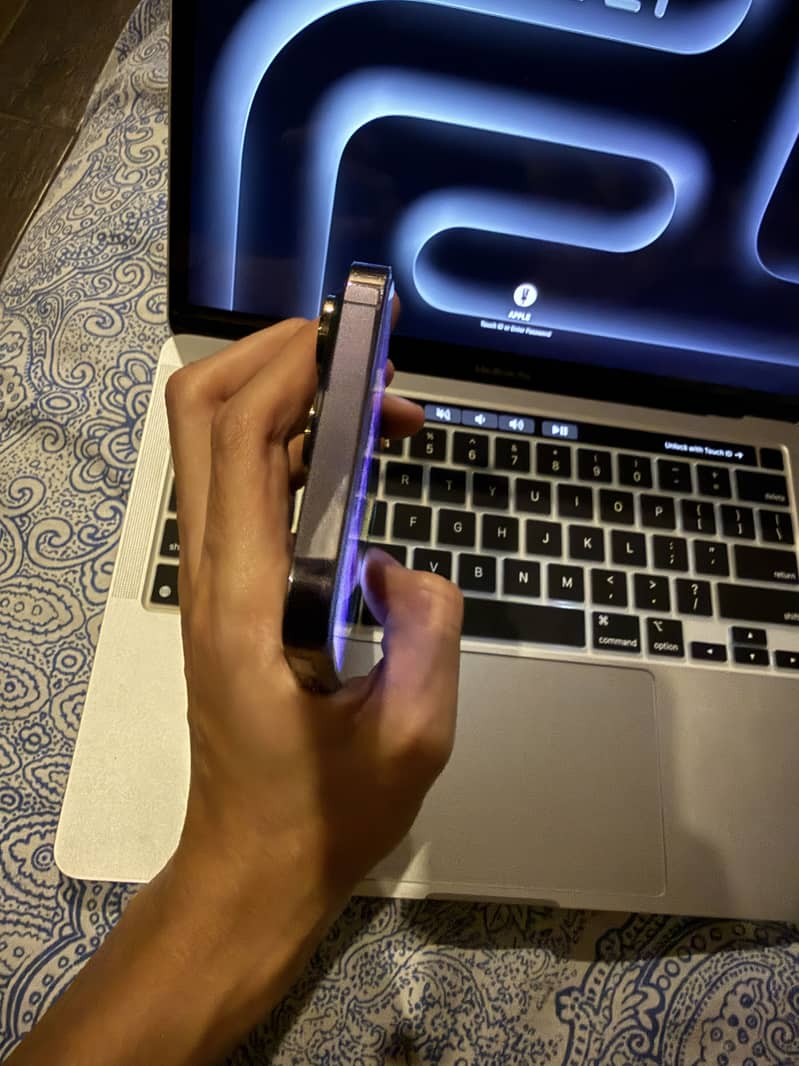 Apple iPhone 14 Pro Max 4