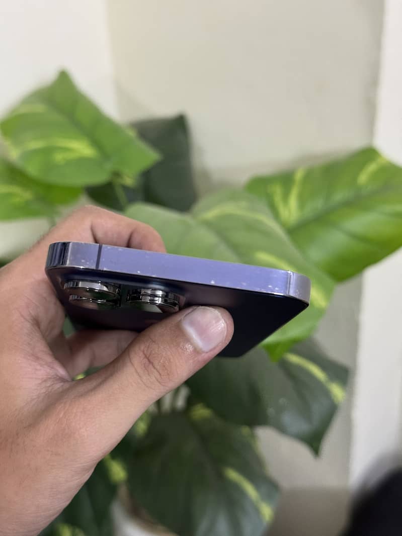 Apple iPhone 14 Pro Max 0
