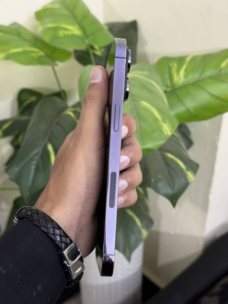 Apple iPhone 14 Pro Max 2