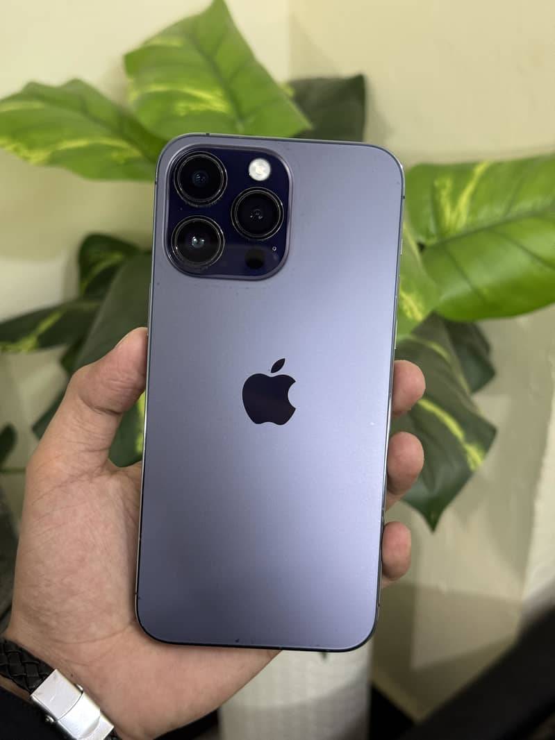 Apple iPhone 14 Pro Max 4
