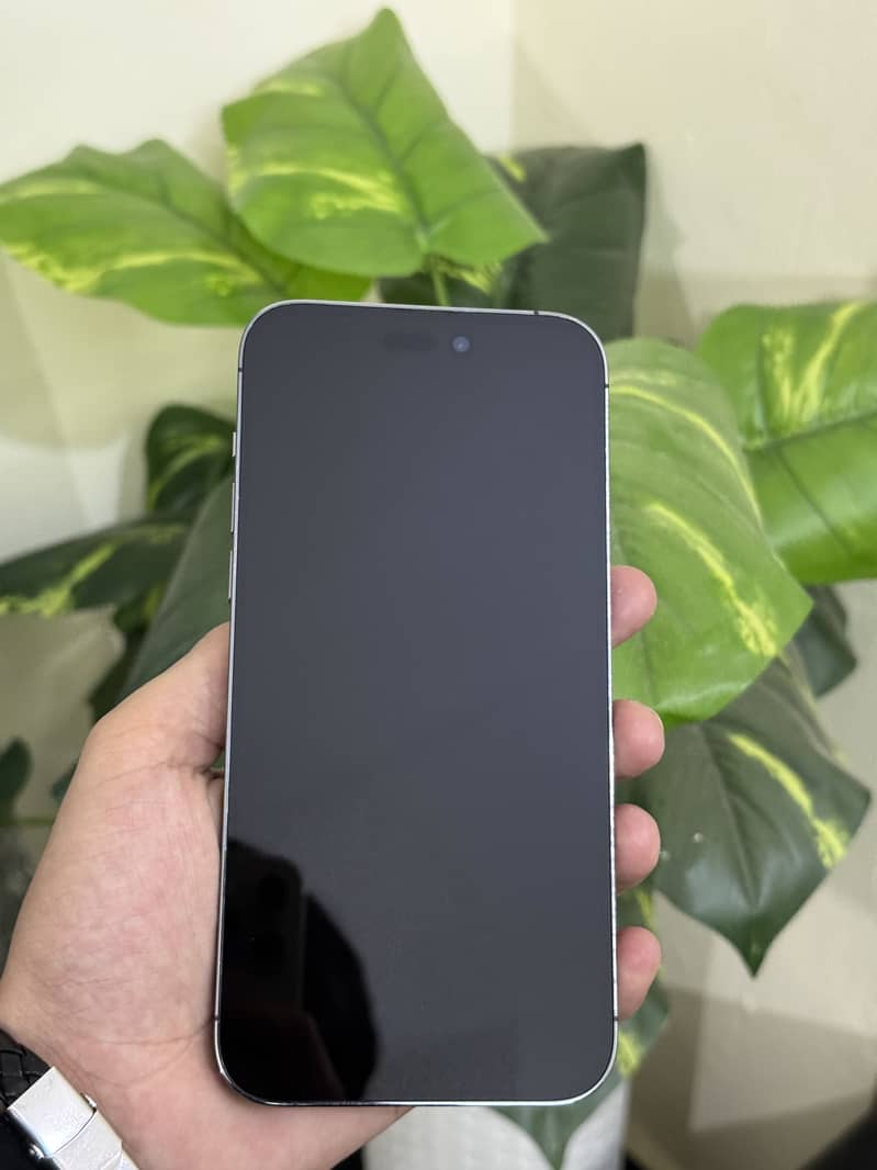Apple iPhone 14 Pro Max 5