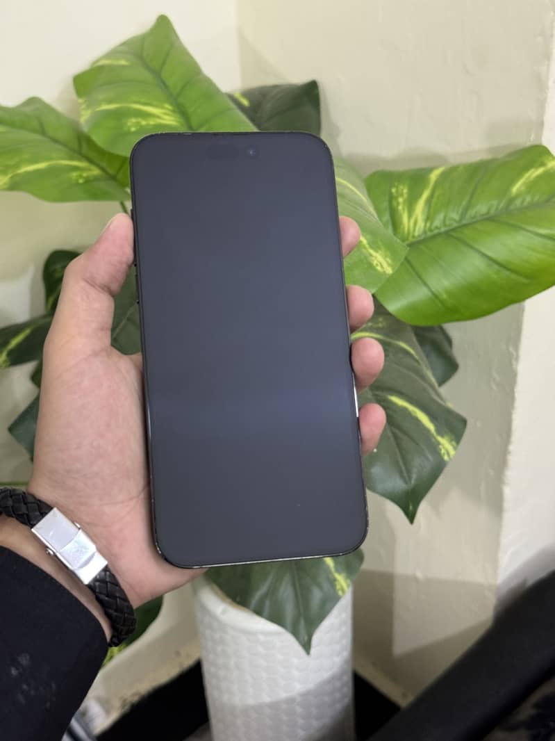 Apple iPhone 14 Pro Max 10