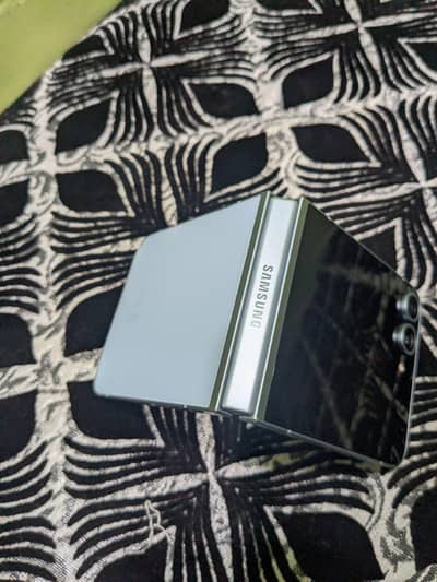 Samsung Mobile Z Flip 6