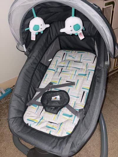 Mastela 3 In 1 Deluxe Multi Functional Bassinet Swing 10/10 Condition