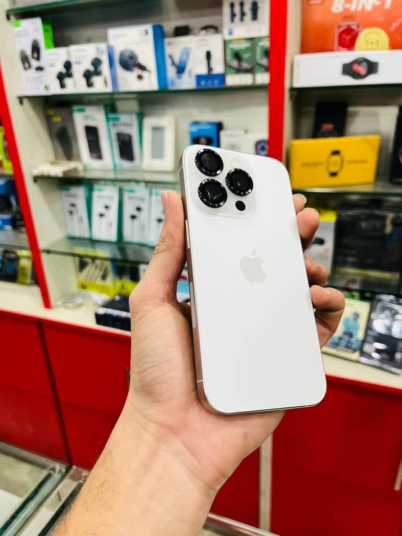 Apple iPhone 15 Pro 1