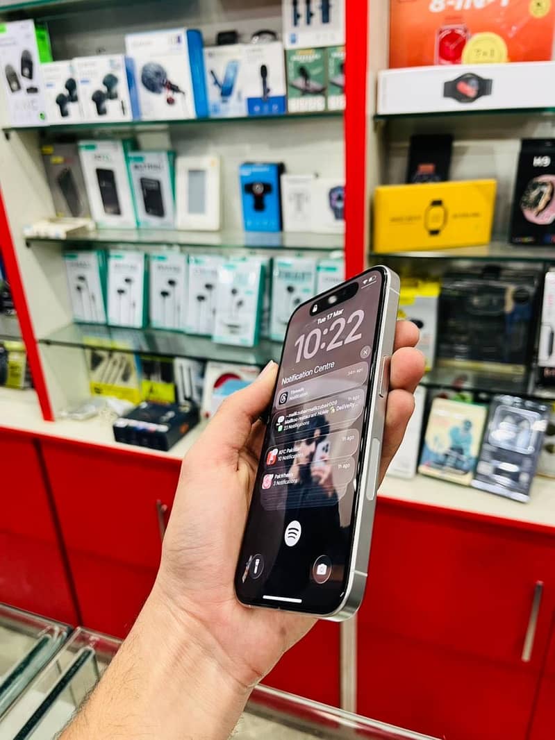Apple iPhone 15 Pro 6