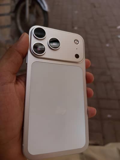 Apple iPhone XR converted to 17 pro