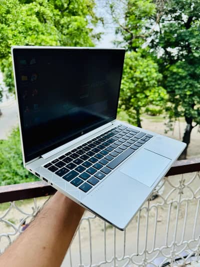 Hp Elitebook 845 G7 Ryzen 3 pro 8 gb ram ddr4 256 gb SSD.