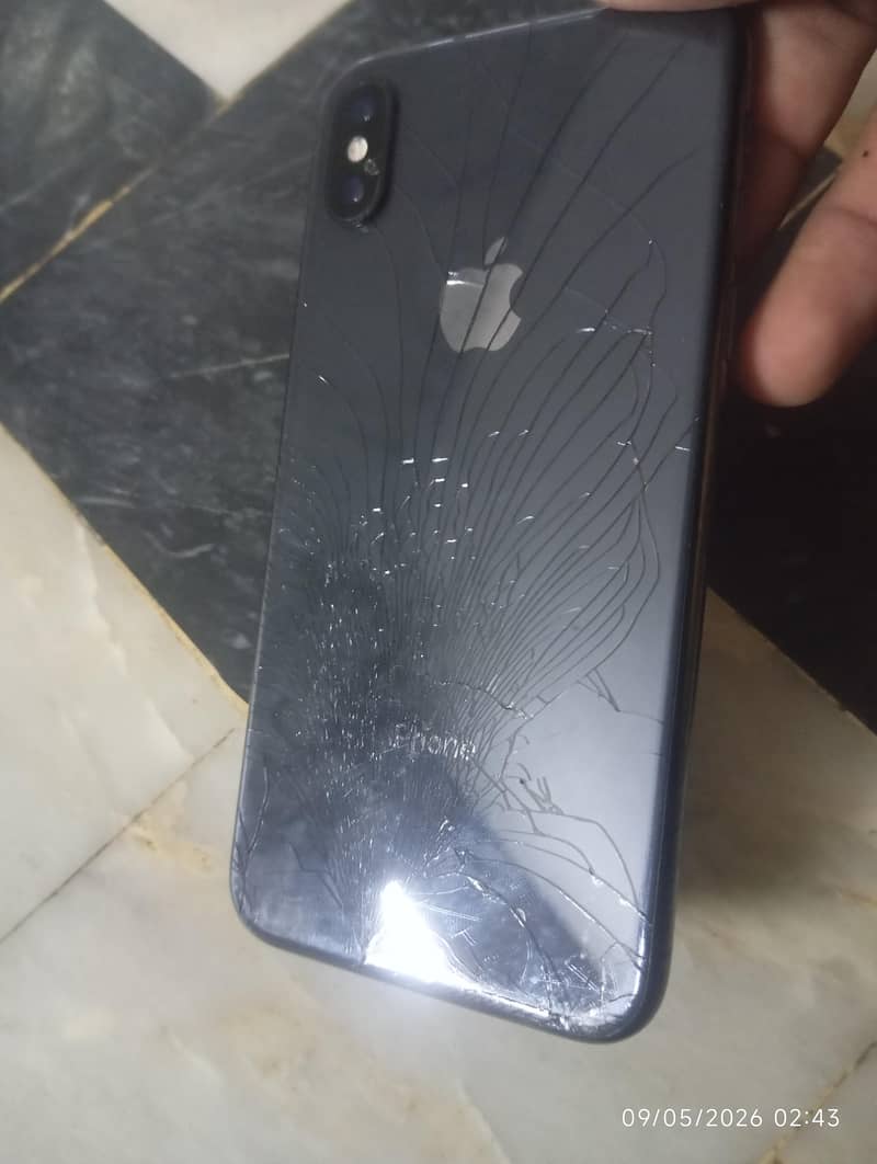 Apple iPhone X 4