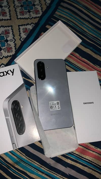 Samsung a17 8,256 new h box pack 03404273256