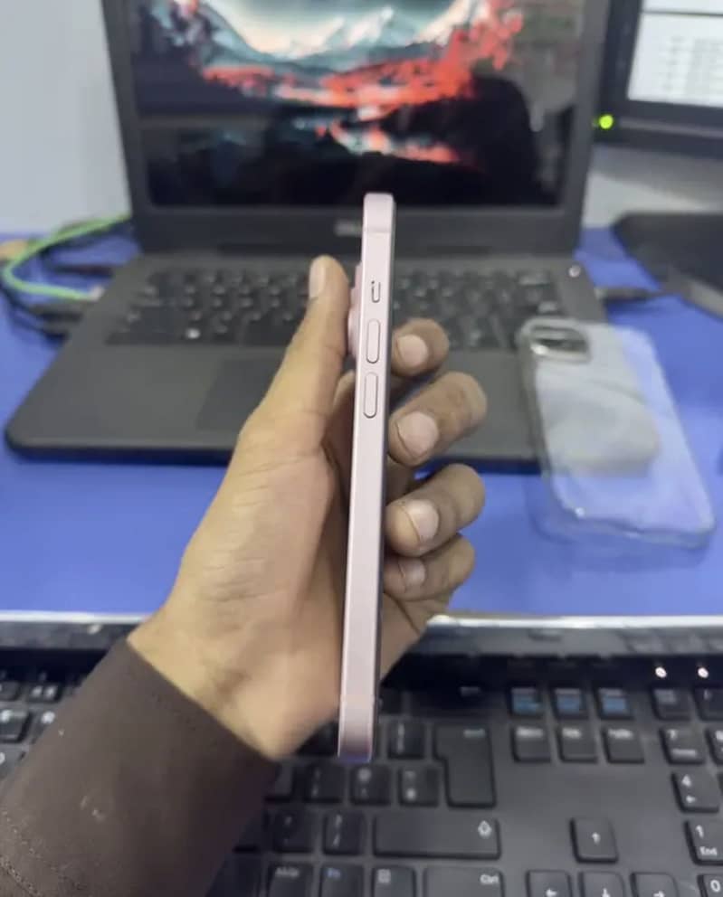 iPhone 15 jv 10/10 1