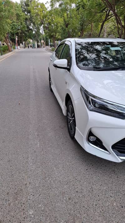 Toyota Altis Grande 2021 black room