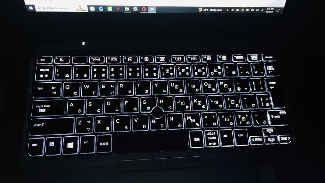 HP Core i5 touch screen 1