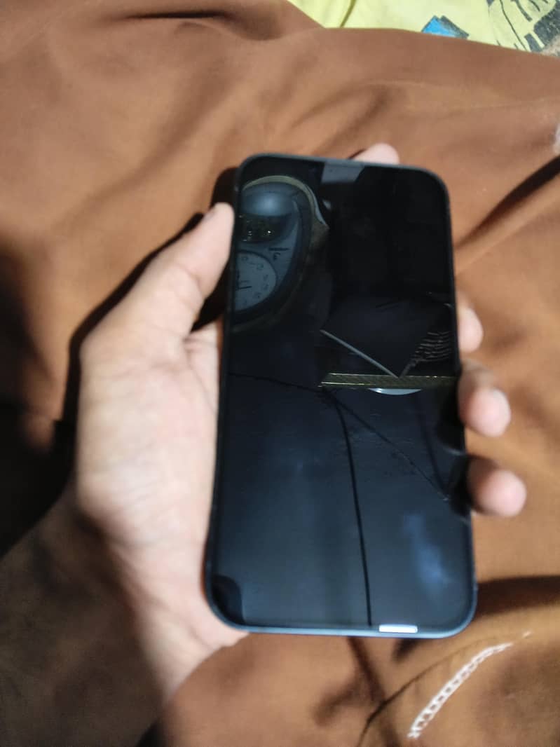 Apple iPhone 13 1