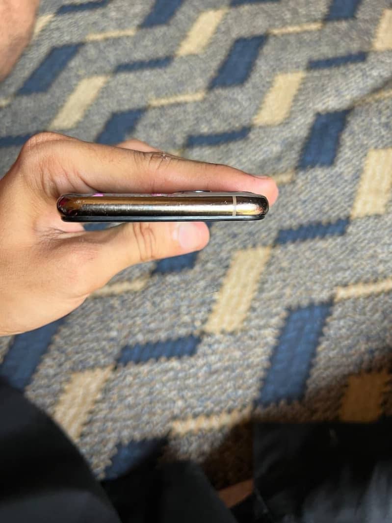 Apple iPhone 11 Pro 0