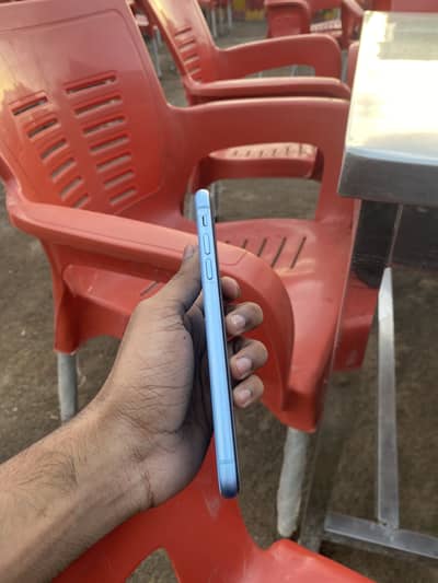 Apple iPhone XR