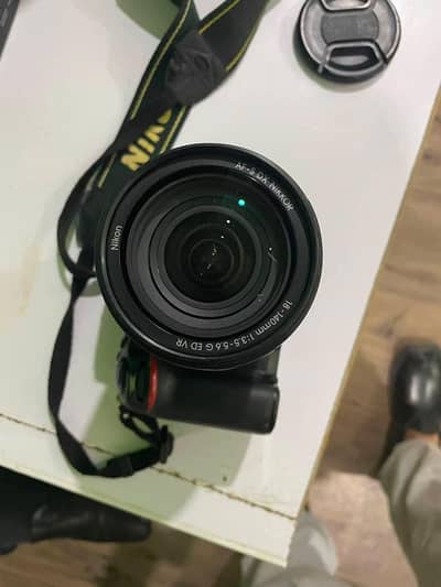 Nikon d 7200 with box