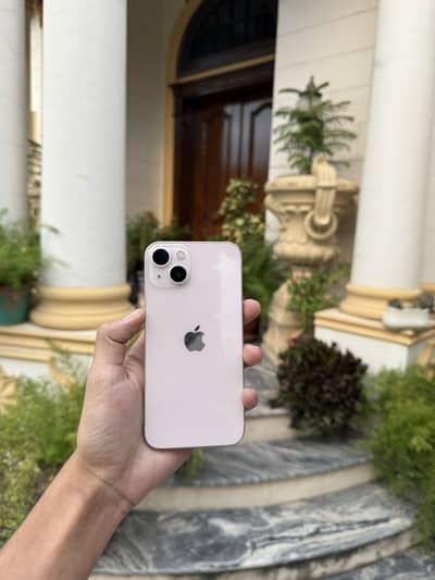 Apple iPhone 13