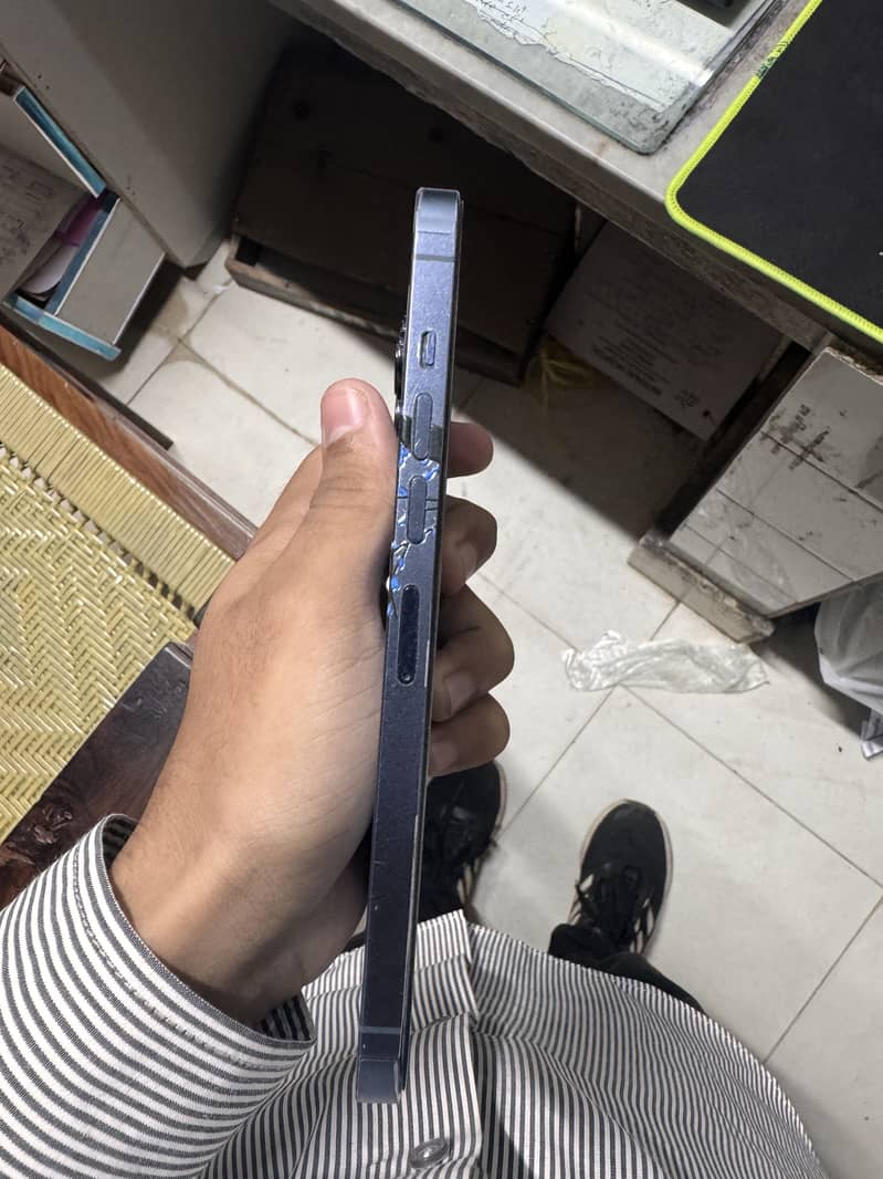 Apple iPhone 13 Pro Max 6