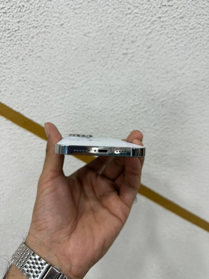 iphone 14promax 3
