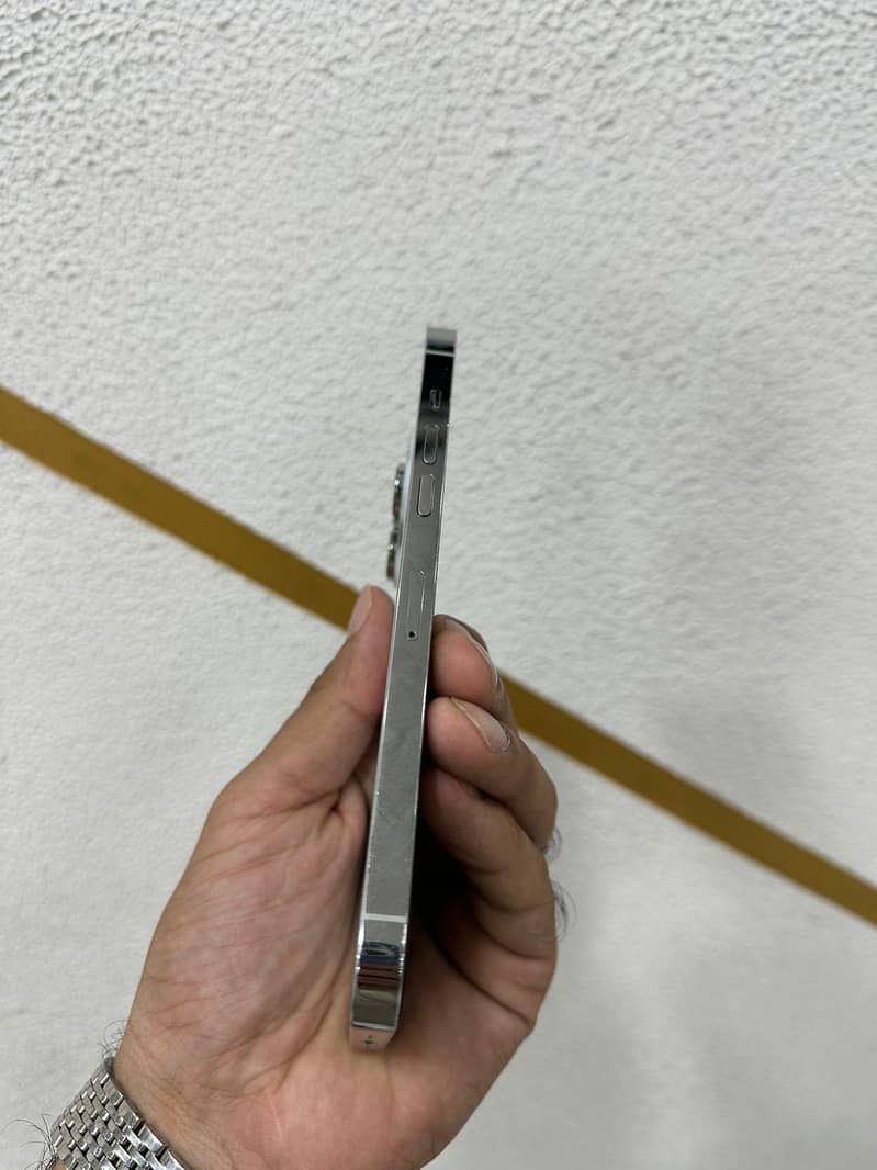 iphone 14promax 4