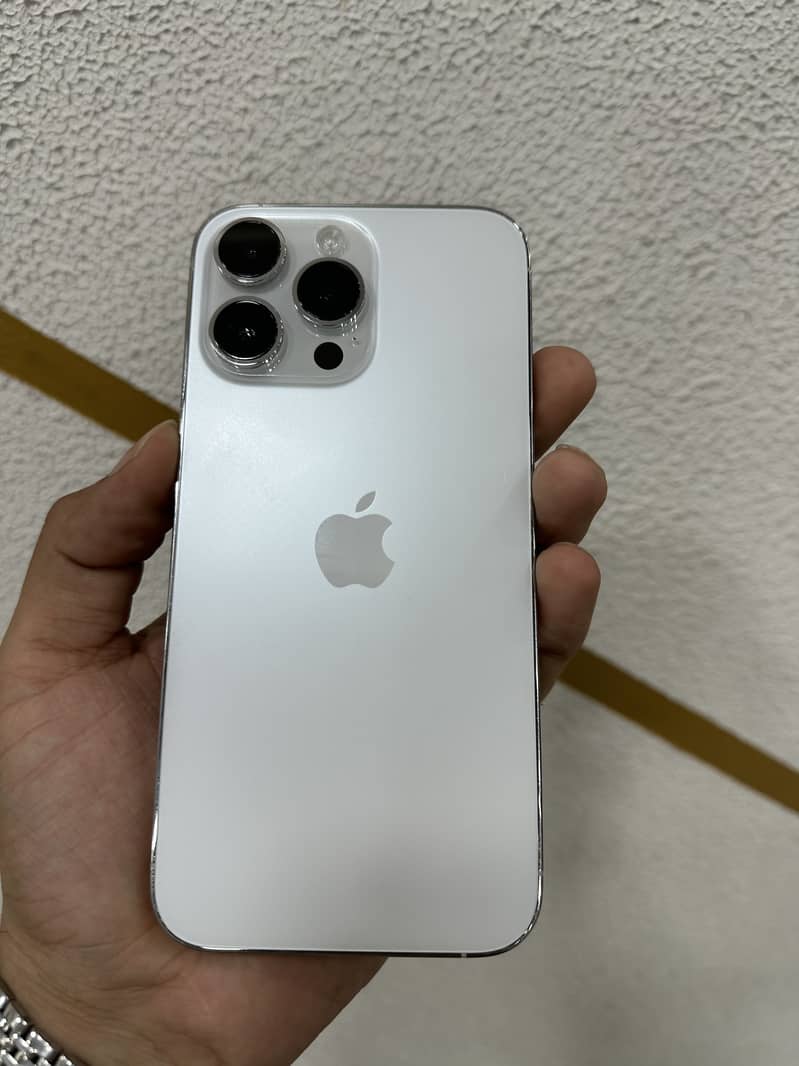 Iphone 14pro max 3