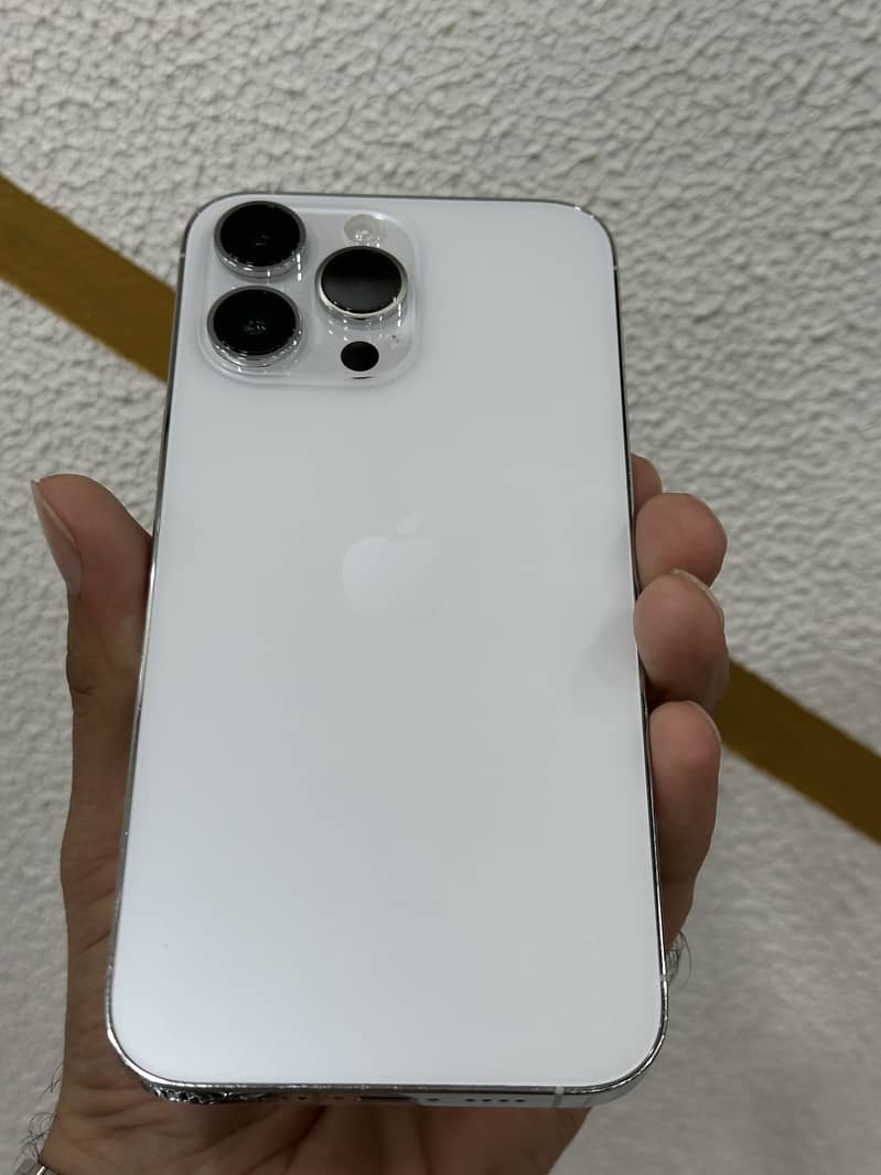 Iphone 14pro max 5