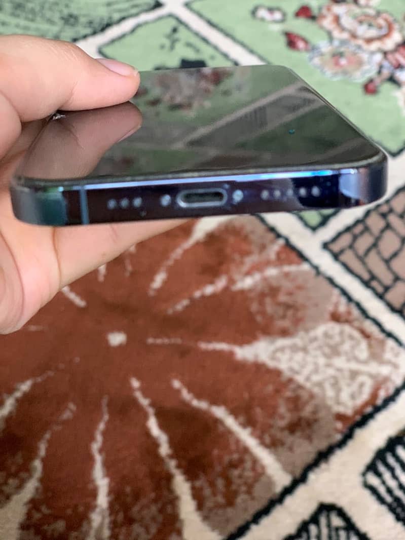 Apple iPhone 13 Pro 2