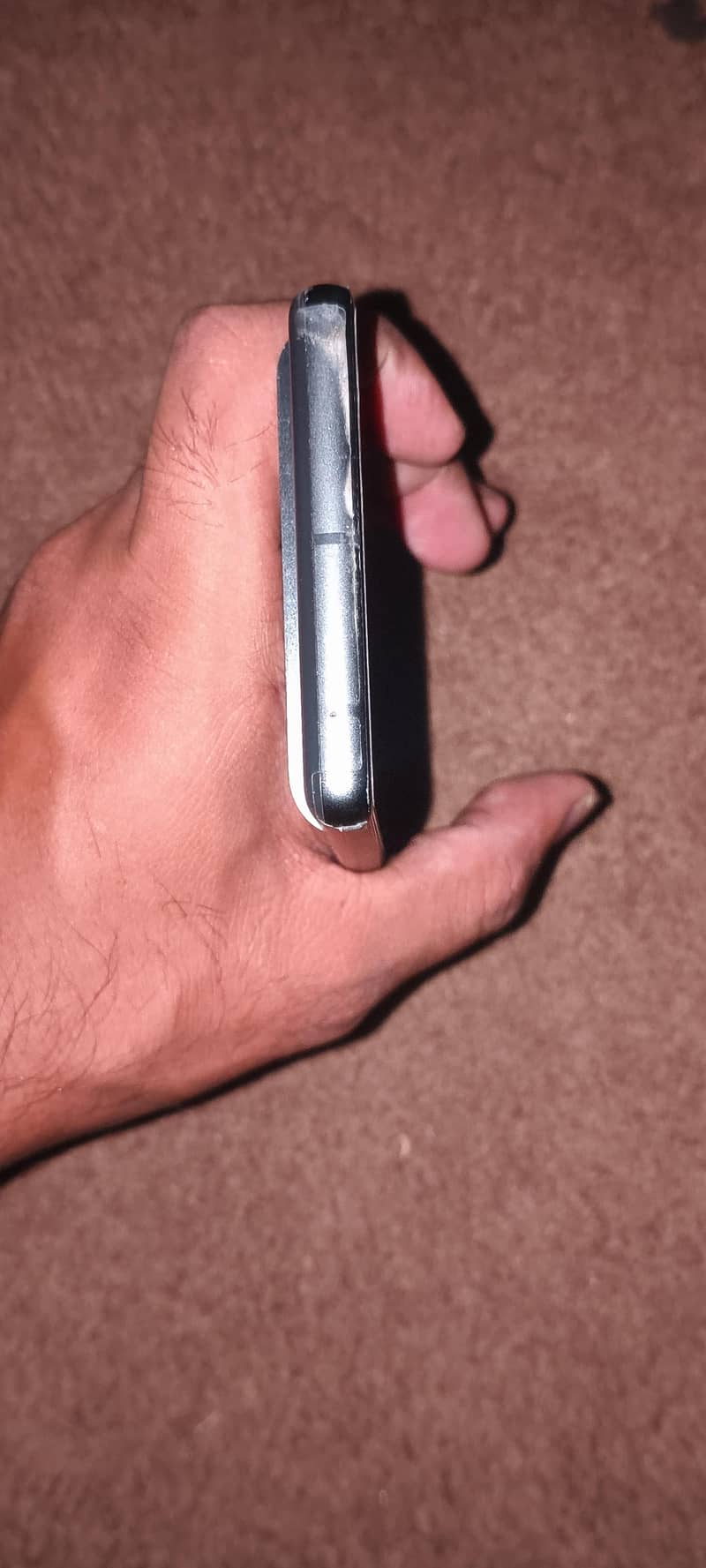 Google Pixel 7 4