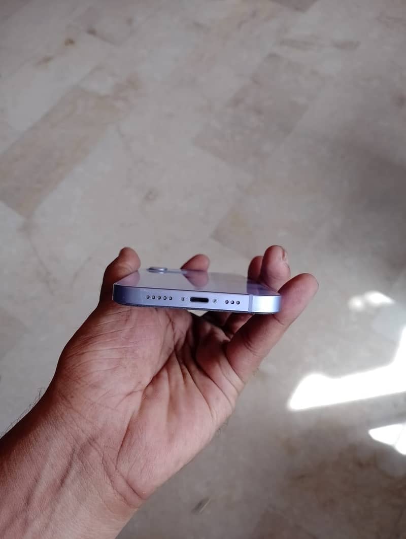 Apple iPhone 12 0