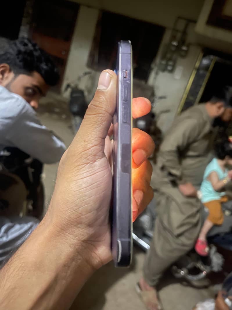 Apple iPhone 14 Pro 3