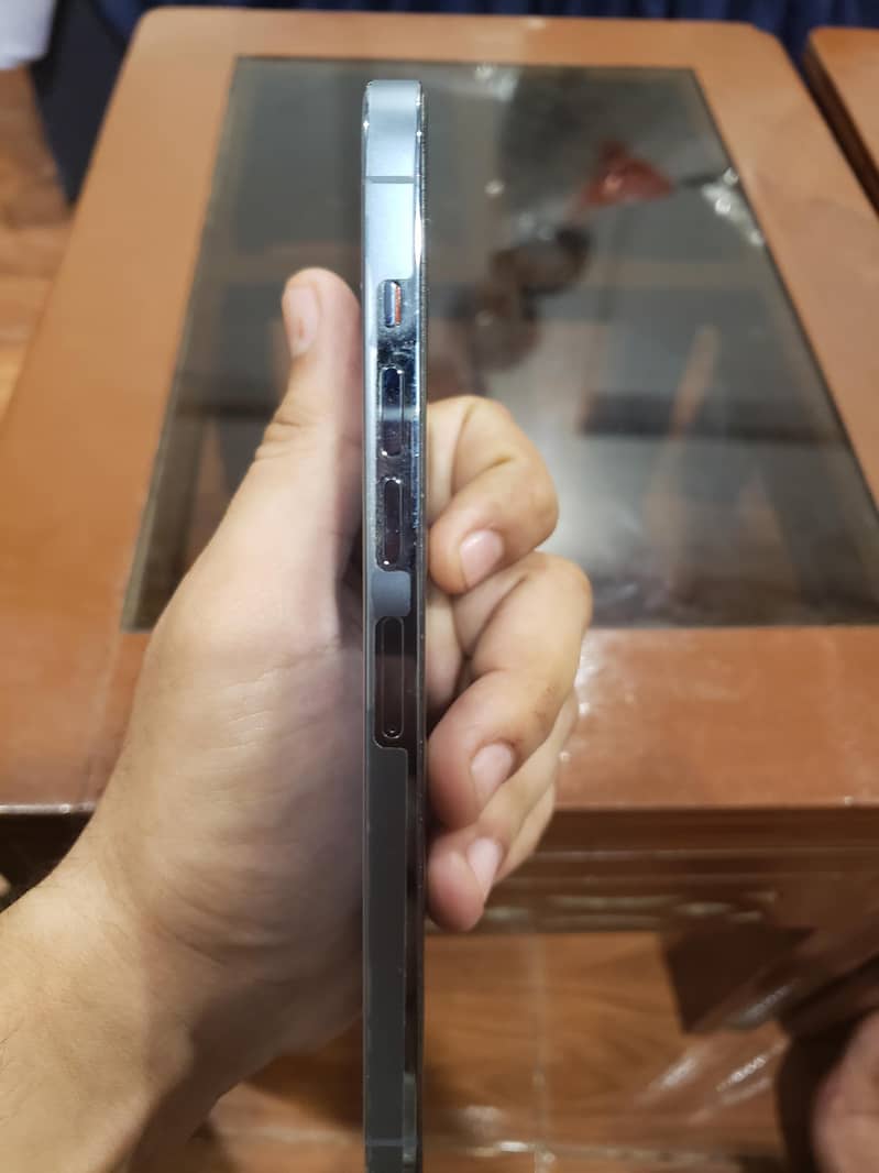 Apple iPhone 13 Pro Max 3