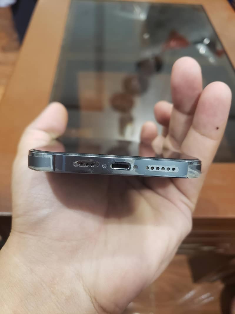 Apple iPhone 13 Pro Max 4