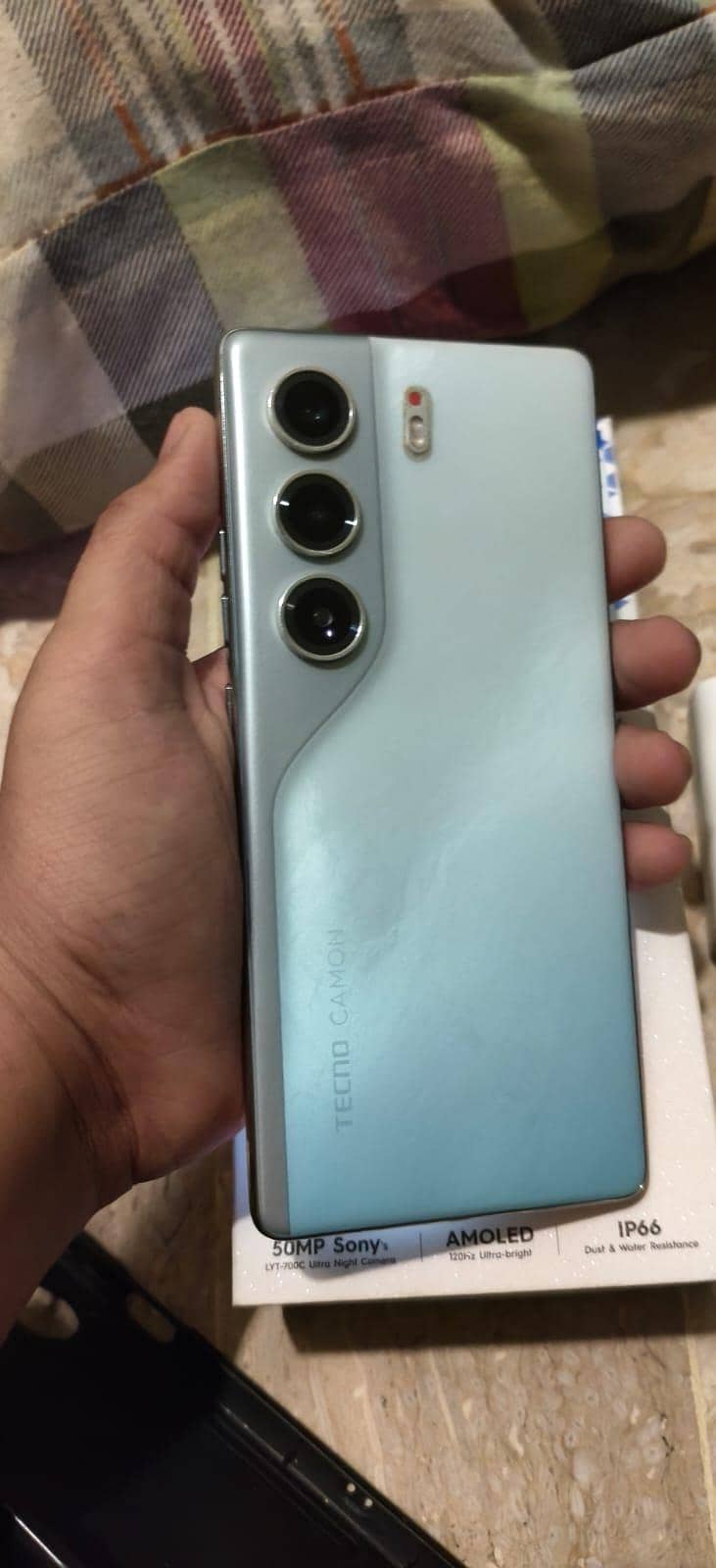 Tecno CAMON 40 0