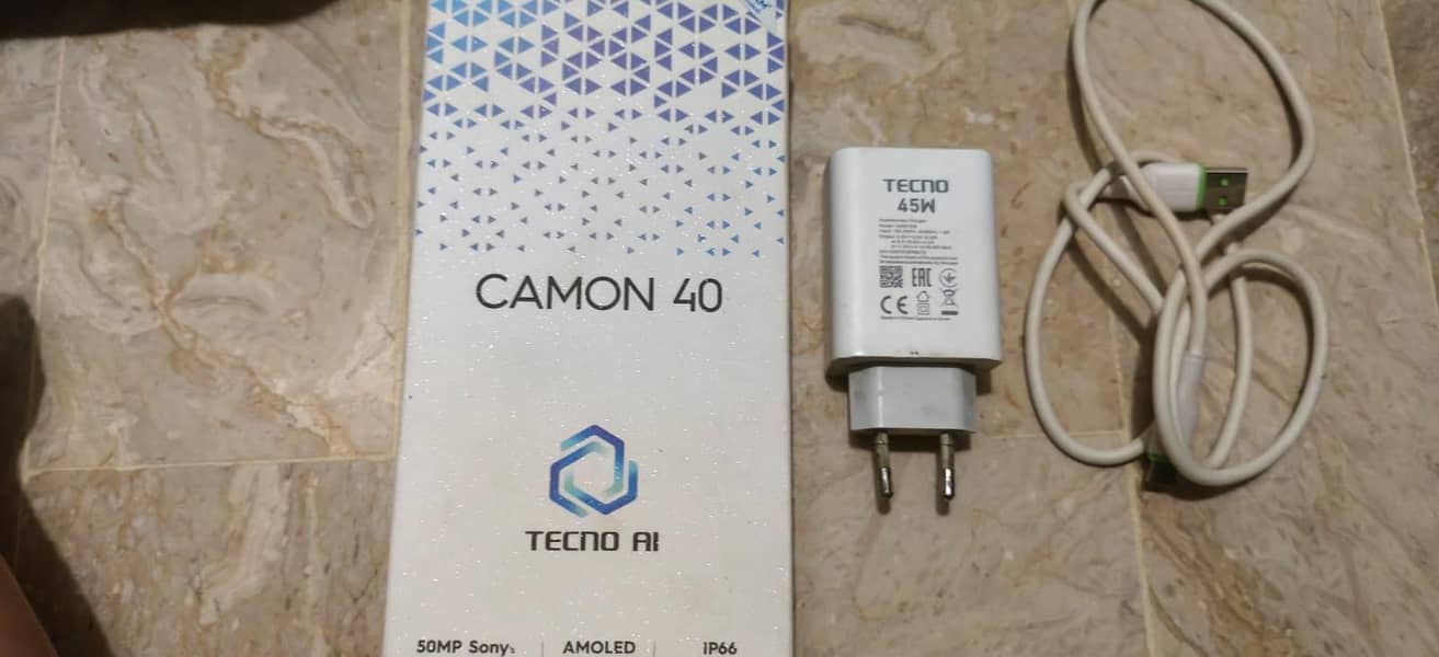 Tecno CAMON 40 4