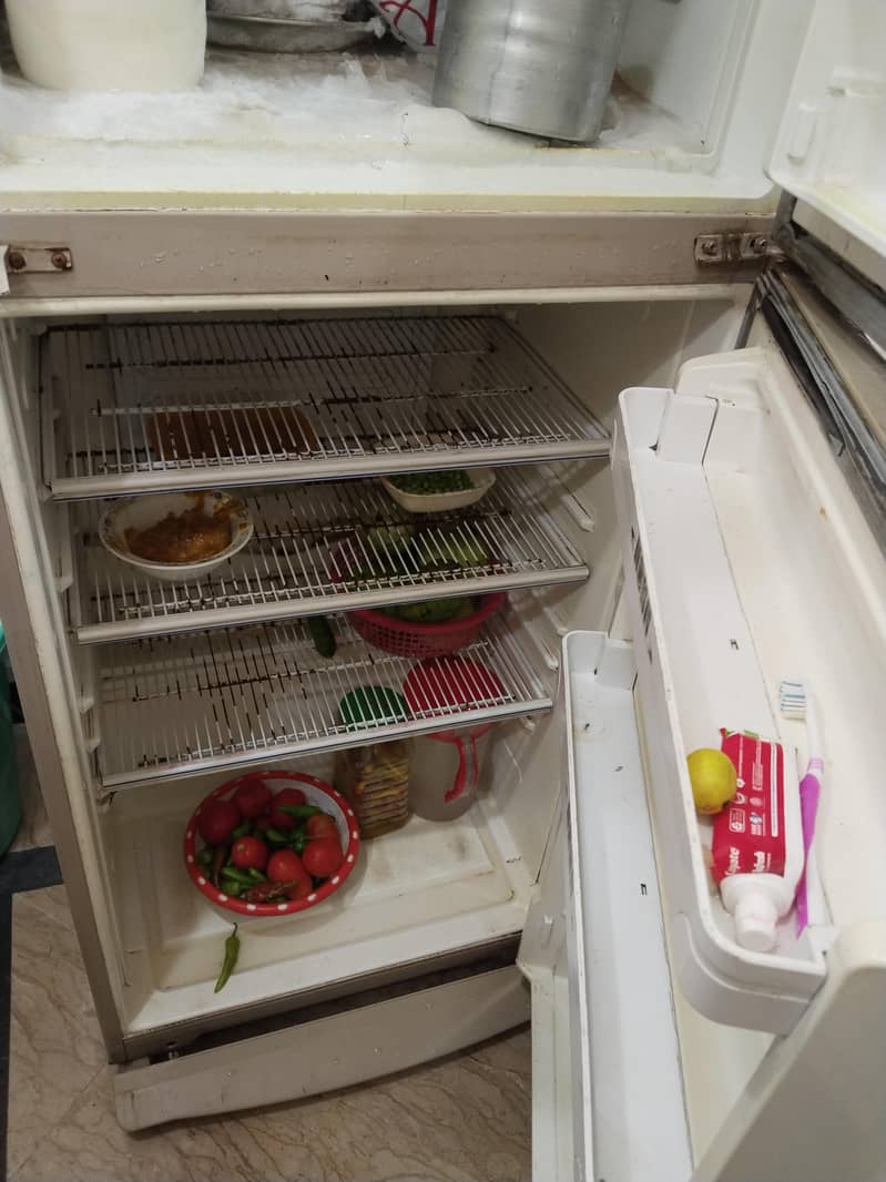 Refrigerator 4