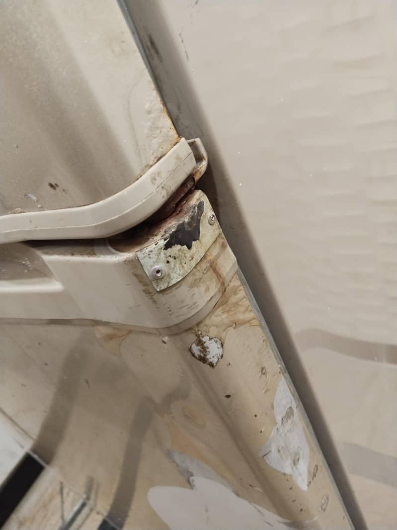 Refrigerator 5