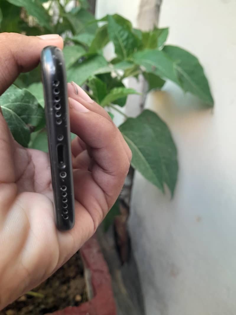 Apple iPhone SE 0