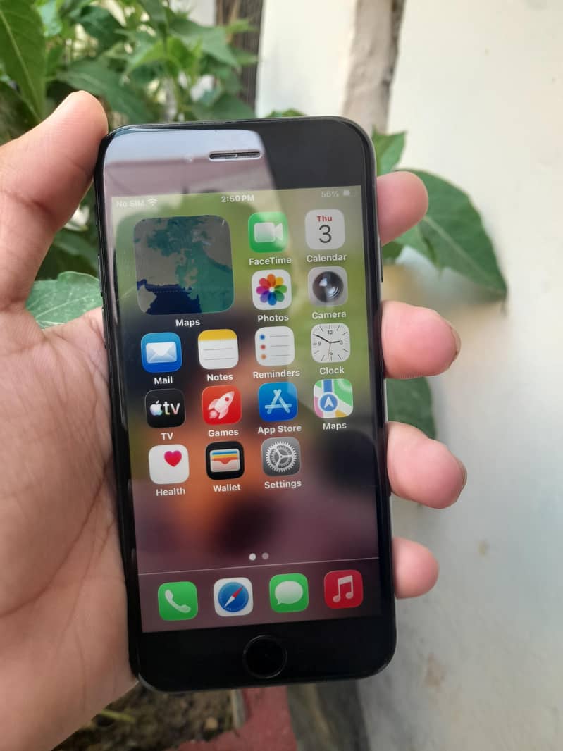 Apple iPhone SE 3